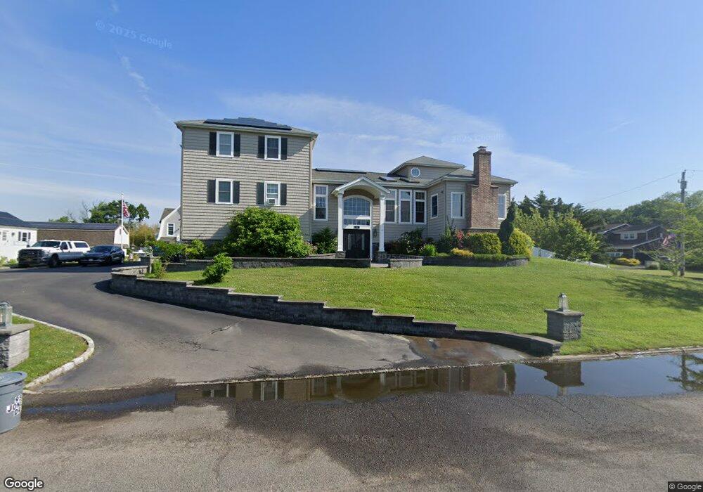 95 Jones Dr, Sayville, NY 11782 - photo 1