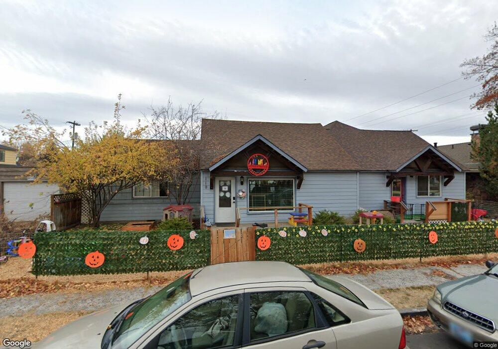 119 SW 7th St, Redmond, OR 97756 - photo 1