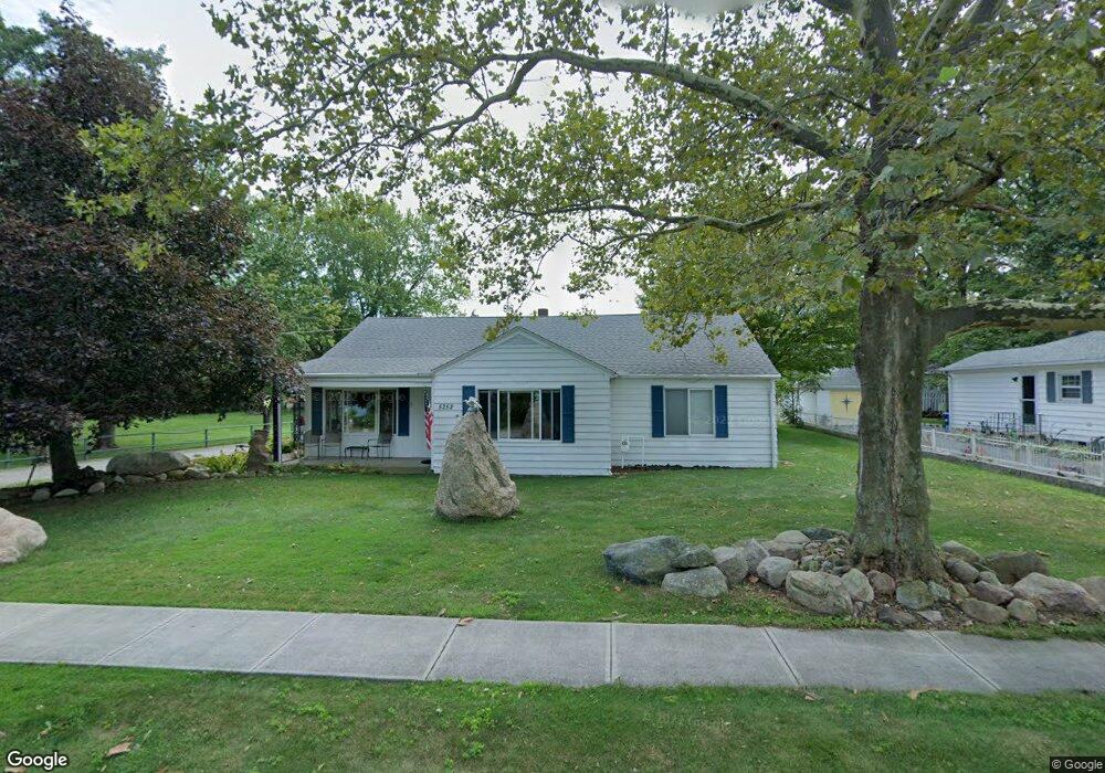 5252 Edgewater Dr, Sheffield Lake, OH 44054 - photo 1