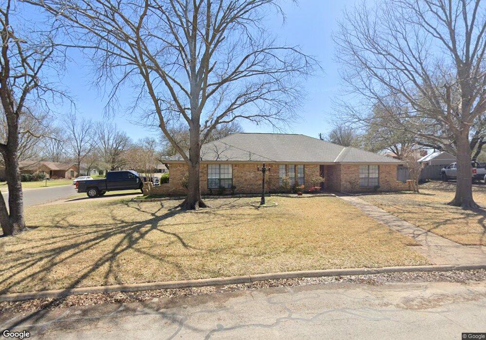 901 Canyon Dr, Cleburne, TX 76033 - photo 1