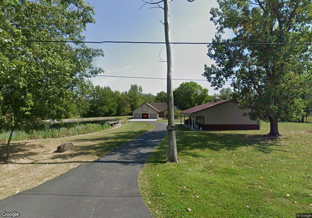 3170 Loescher Rd, Lima, OH 45801 - photo 1