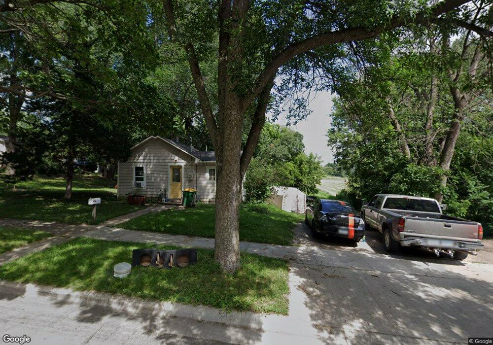 921 Lincoln Ave, Albert Lea, MN 56007 - photo 1