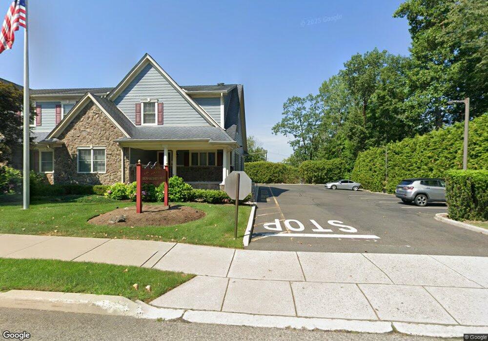 112 Franklin Turnpike unit I, Waldwick, NJ 07463 - photo 1