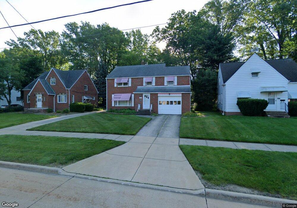 1951 Beverly Hills Dr, Euclid, OH 44117 - photo 1