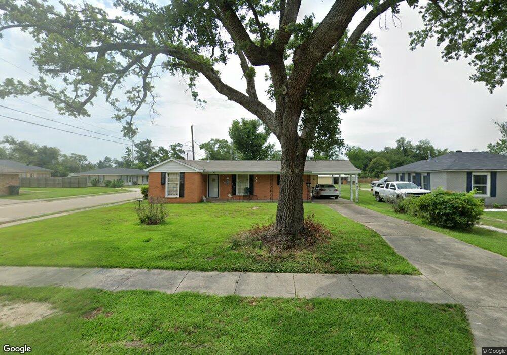 422 E Claude St, Lake Charles, LA 70605 - photo 1