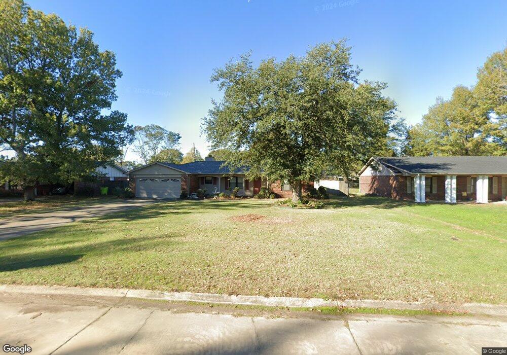 1902 S Oak St, Stuttgart, AR 72160 - photo 1