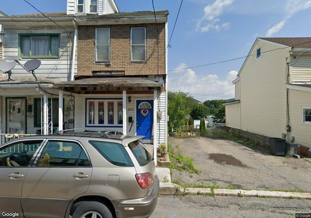 231 Orwigsburg St, Tamaqua, PA 18252 - photo 1