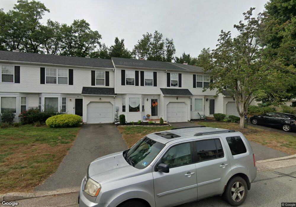 31 Sycamore Rd, Middlesex, NJ 08846 - photo 1