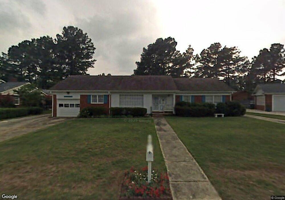 506 Lennox Dr, Fayetteville, NC 28303 - photo 1