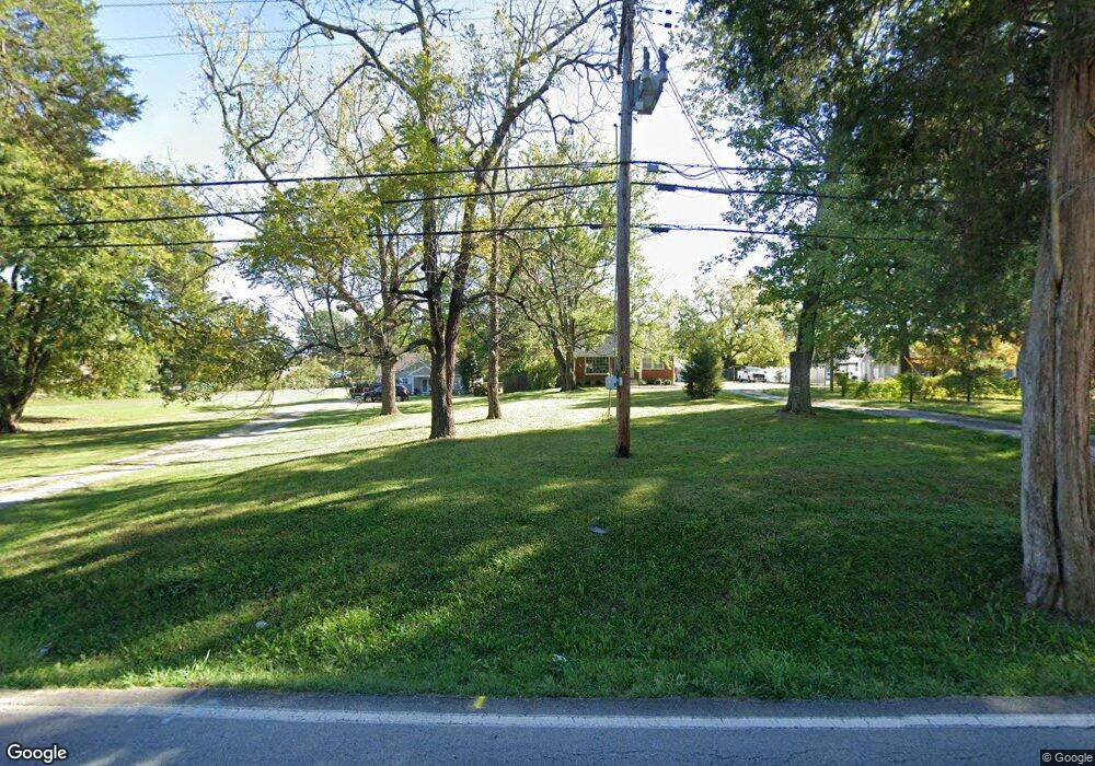 5714 E Manslick Rd, Louisville, KY 40219 - photo 1