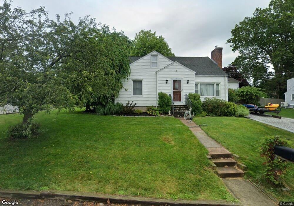 21 3rd Ave, Branford, CT 06405 - photo 1