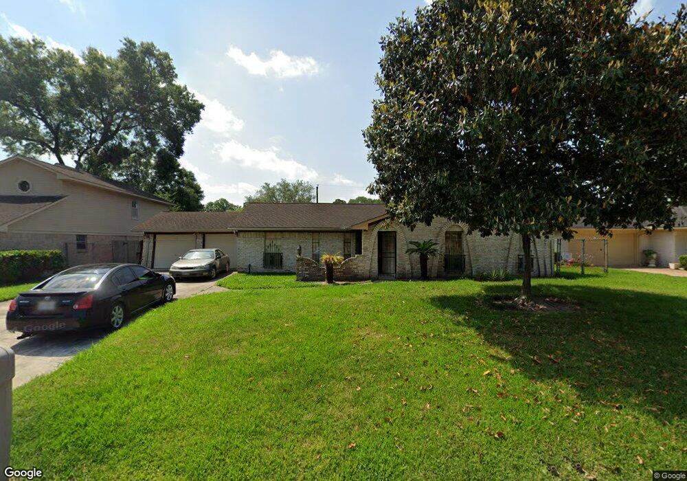 6130 Shady Timbers Dr, Houston, TX 77016 - photo 1