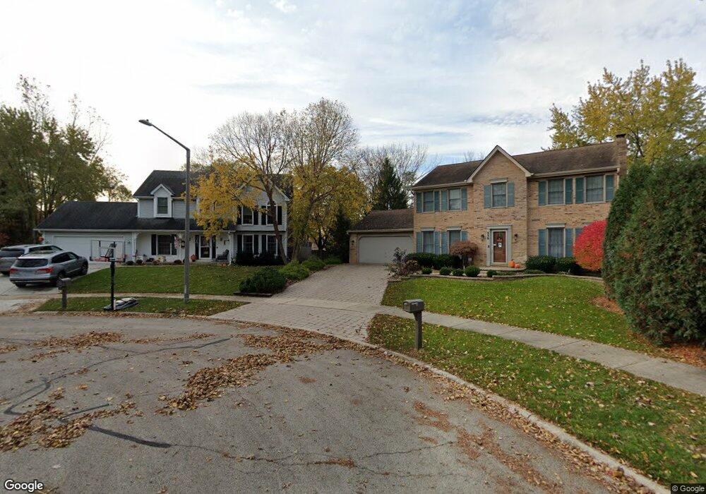 958 Hidden Lake Rd, Naperville, IL 60565 - photo 1