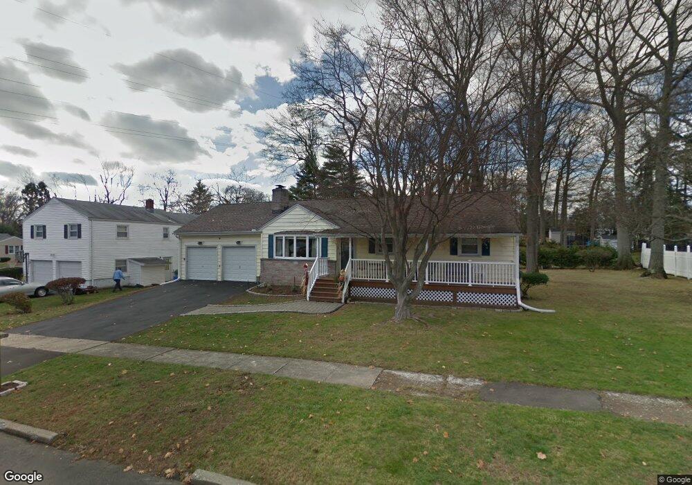 585 Zenith Dr, Stratford, CT 06614 - photo 1