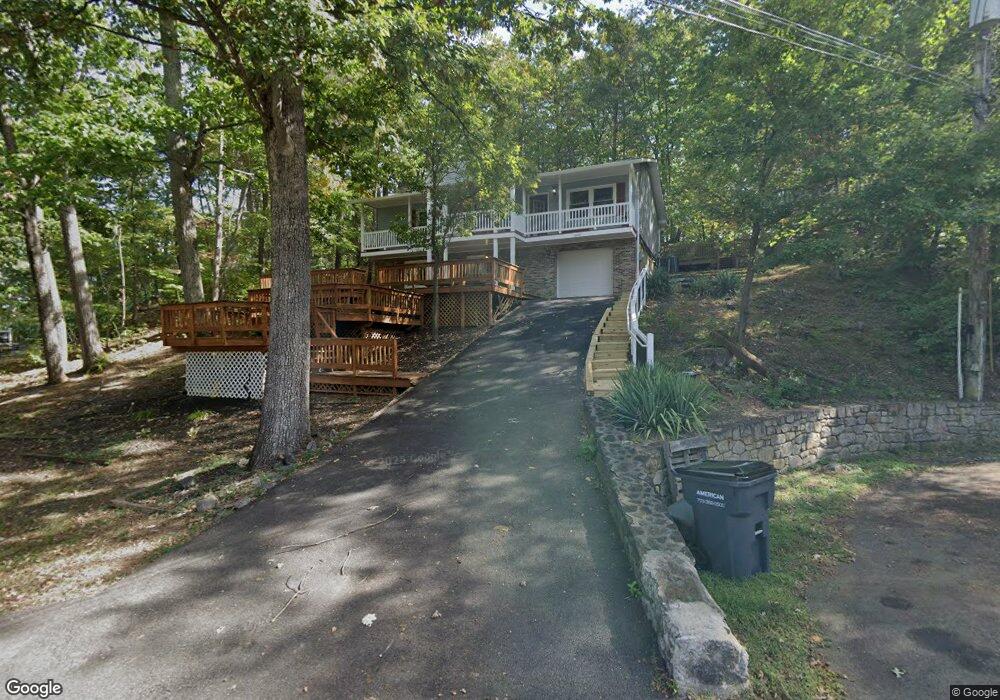 18326 Nob Hill Dr, Triangle, VA 22172 - photo 1