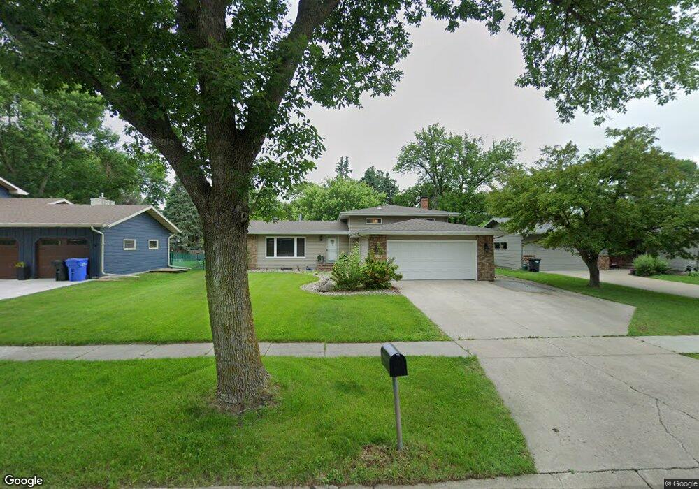3274 Longfellow Rd N, Fargo, ND 58102 - photo 1