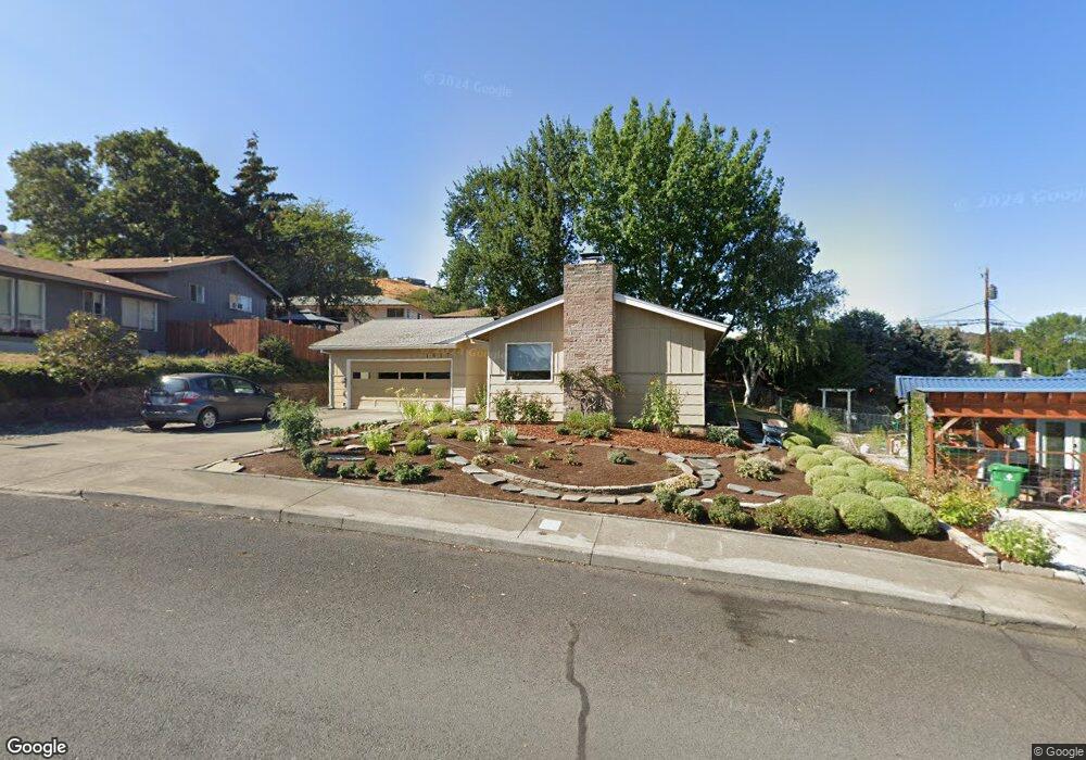 1617 Oregon St, the Dalles, OR 97058 - photo 1