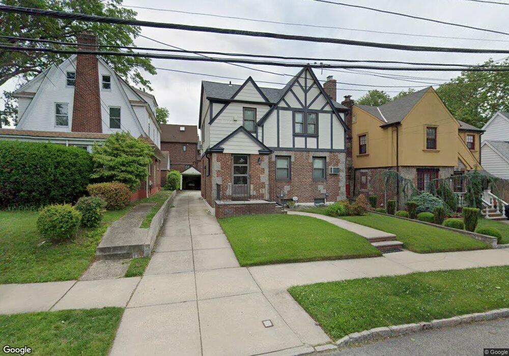 2714 160th St, Flushing, NY 11358 - photo 1