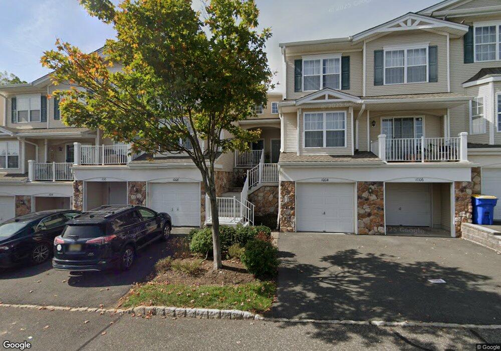 1010 Robin Ct, Green Brook, NJ 08812 - photo 1