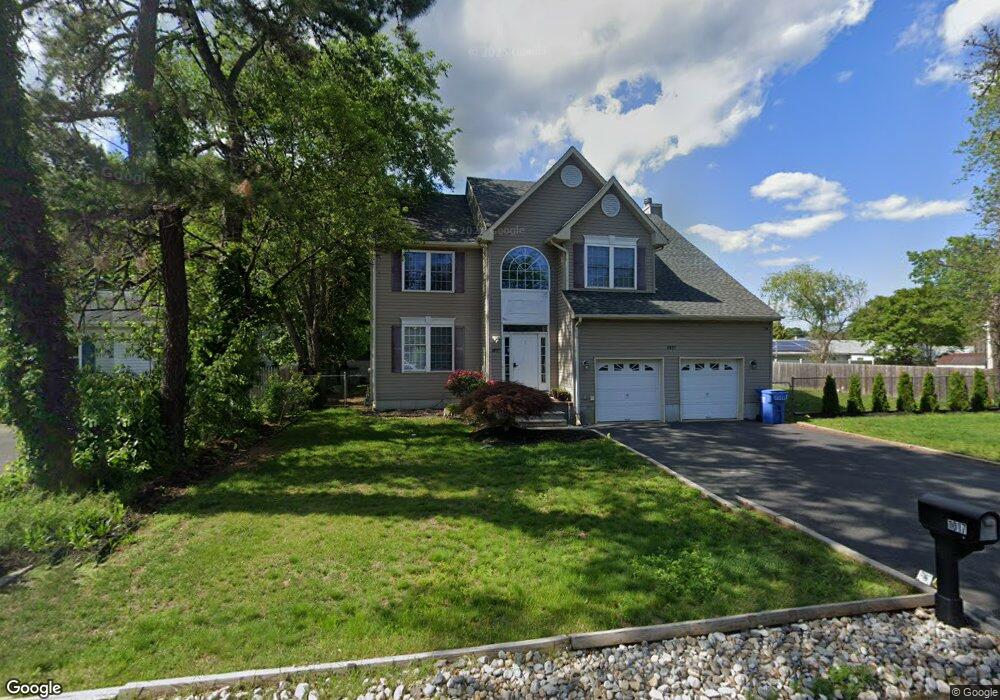 1017 Commonwealth Blvd, Toms River, NJ 08757 - photo 1