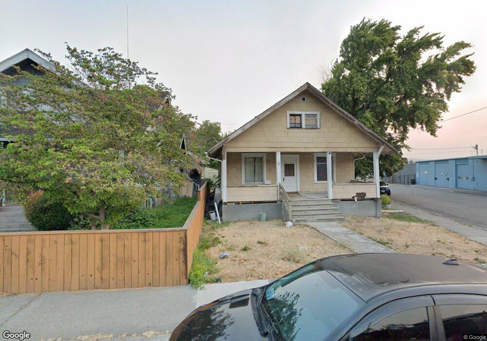 403 W 3rd St, the Dalles, OR 97058 - photo 1