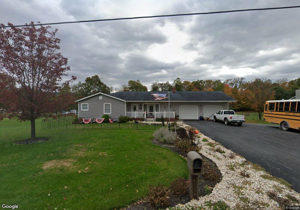 266 Kathys Ln, Hedgesville, WV 25427 - photo 1