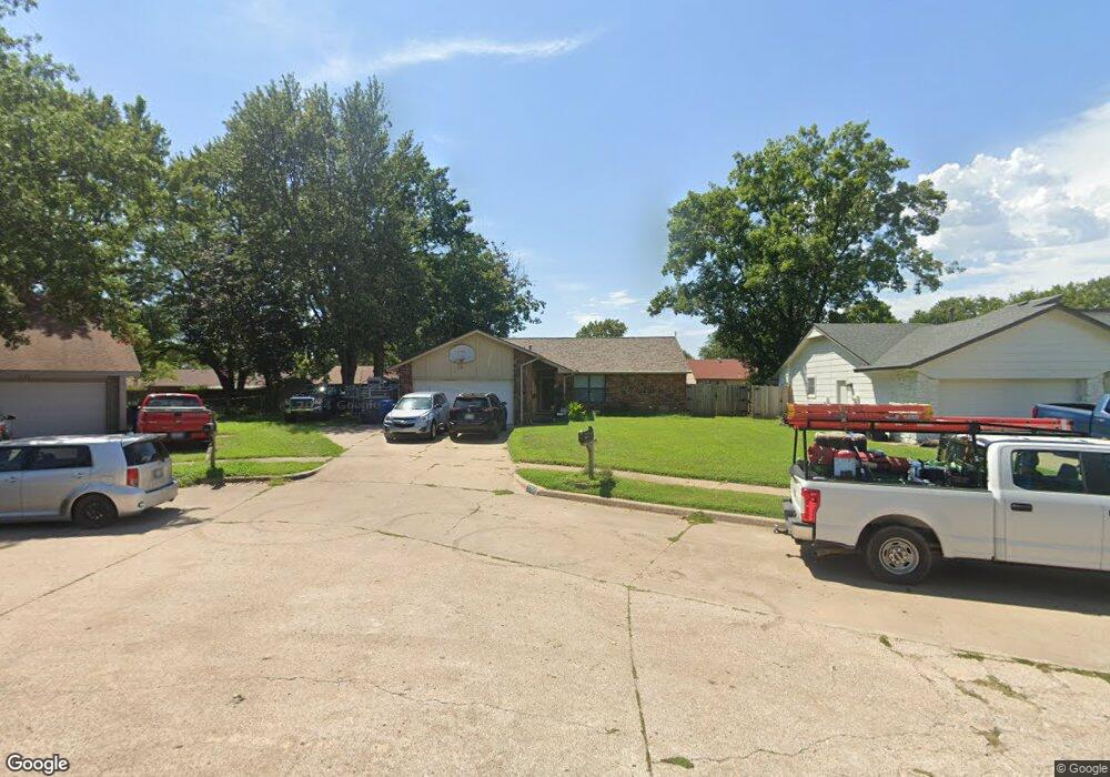 5708 S Ash Ct, Broken Arrow, OK 74011 - photo 1