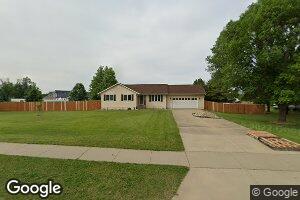 995 E Main St, Robins, IA 52328