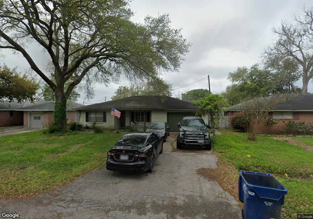 1816 Sunset Ave, Bay City, TX 77414 - photo 1