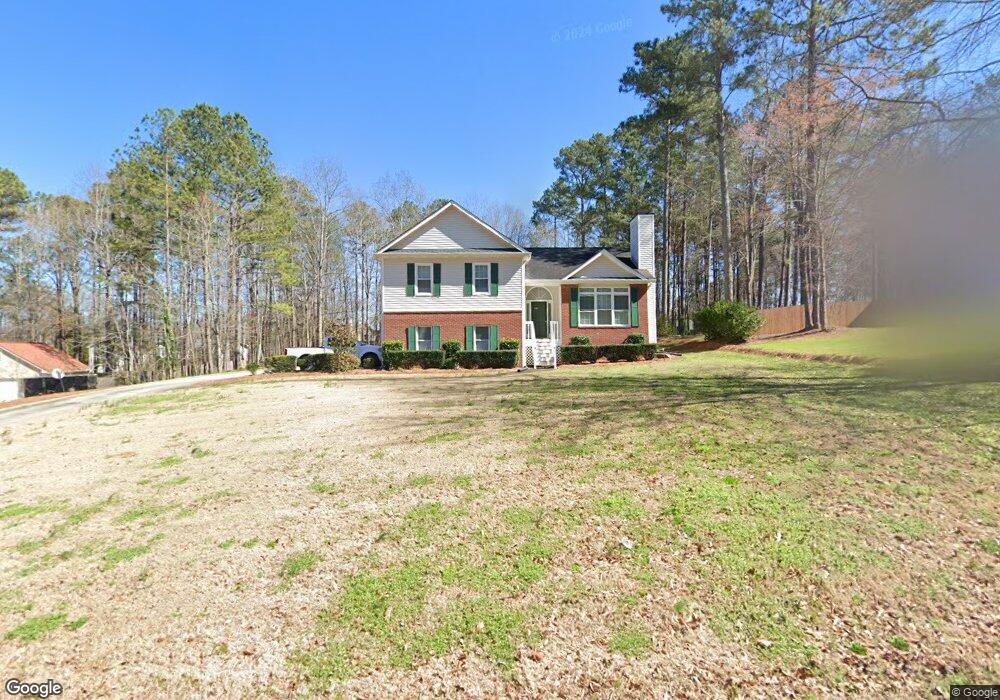 242 Strathmore Dr, Sharpsburg, GA 30277 - photo 1