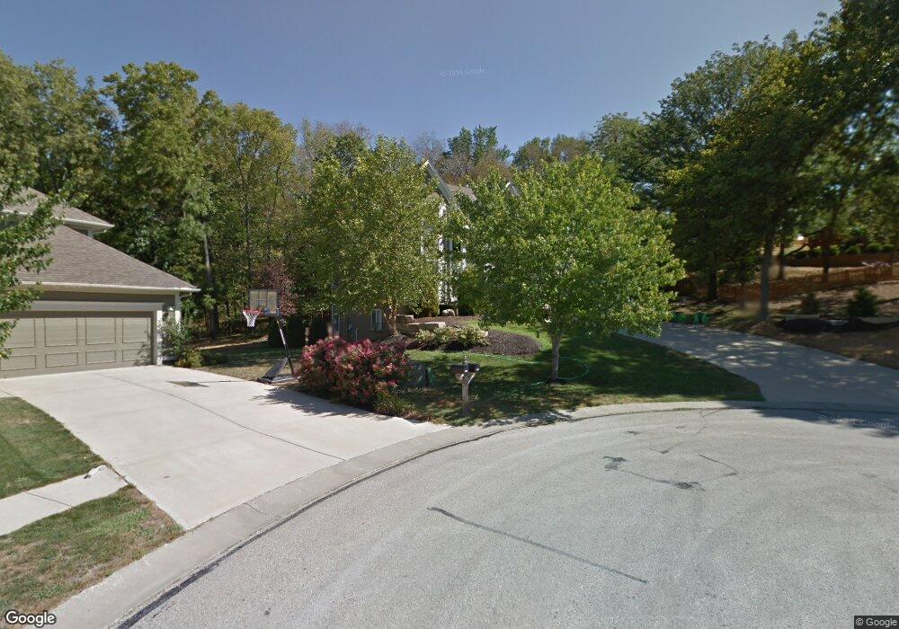 4621 Hilltop St, Shawnee, KS 66226 - photo 1