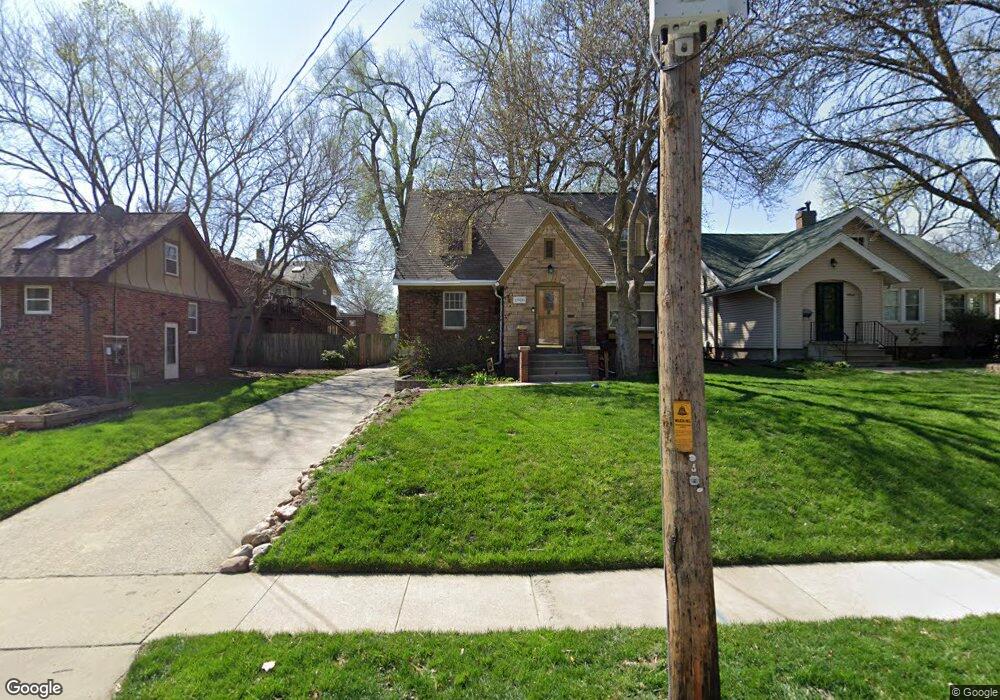 1908 40th Place, Des Moines, IA 50310 - photo 1