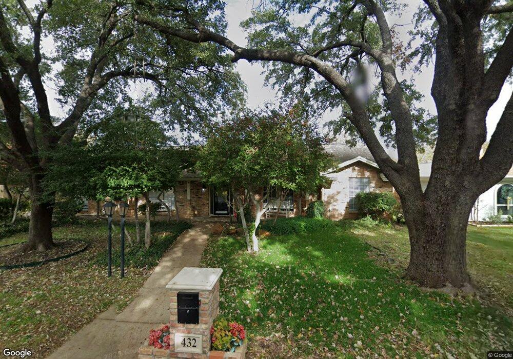 432 W Louella Dr, Hurst, TX 76054 - photo 1