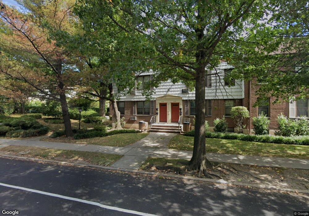 6939 Park Dr E unit A, Flushing, NY 11367 - photo 1