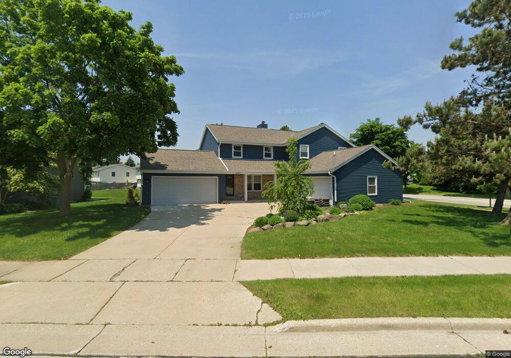 1622 Stardust Dr unit B, Waukesha, WI 53186 - photo 1