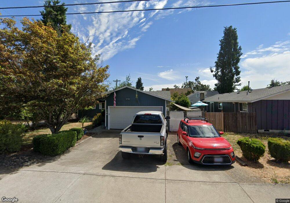 266 N 5th St, Creswell, OR 97426 - photo 1