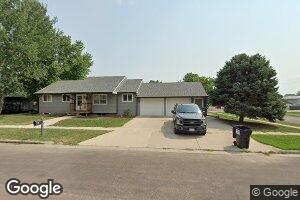613 W 9th Ave, Lennox, SD 57039