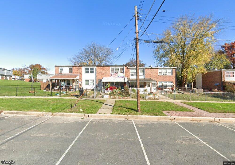 804 Seckel Ct, Halethorpe, MD 21227 - photo 1