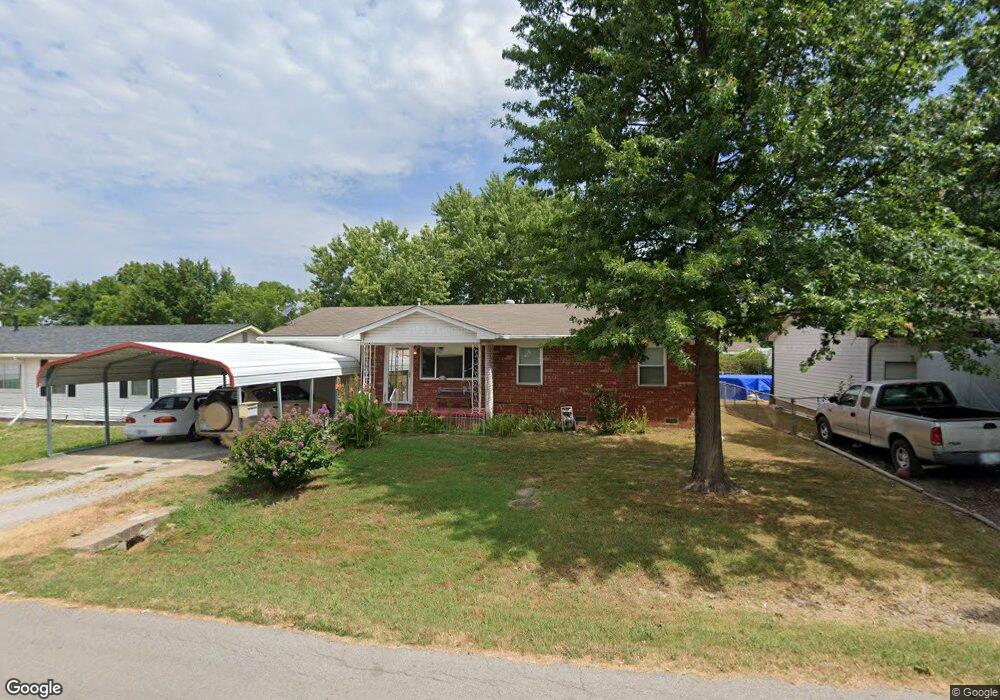 307 E Elm St, Skiatook, OK 74070 - photo 1