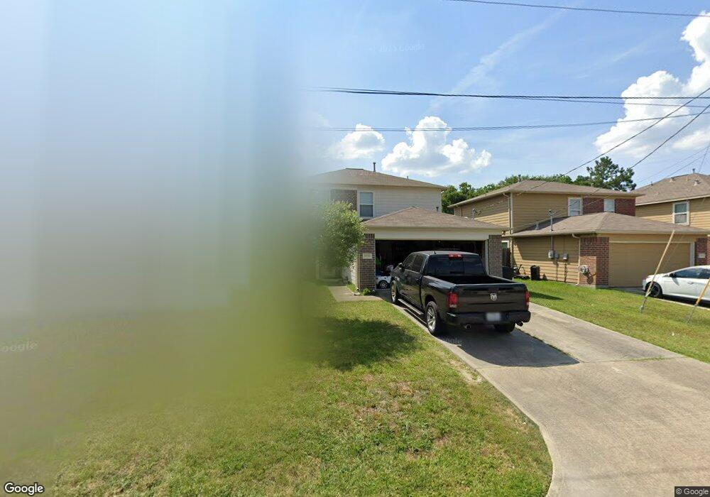 16758 Warbler Dr, Conroe, TX 77385 - photo 1
