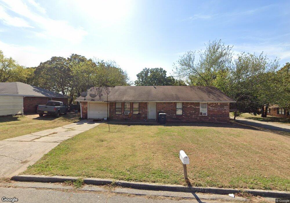 11 Walker Cir, Shawnee, OK 74804 - photo 1