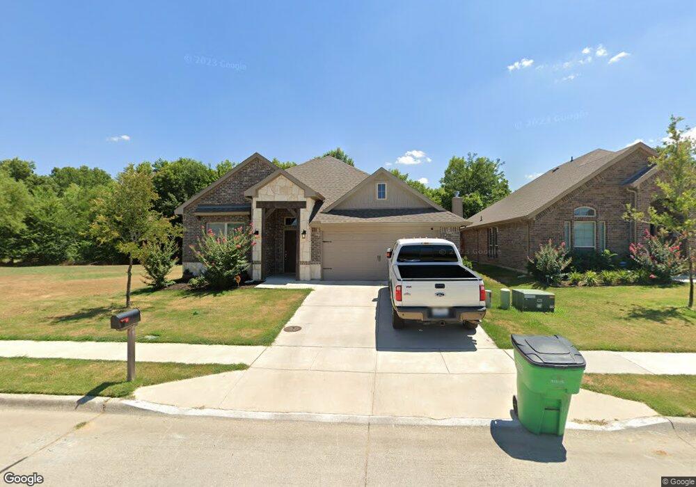 1820 Vallana Dr, Gainesville, TX 76240 - photo 1