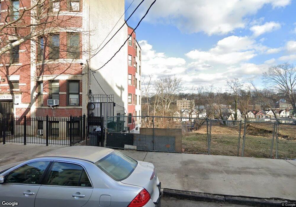 92 Saratoga Ave, Yonkers, NY 10705 - photo 1