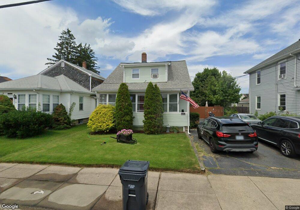 66 Whittier Rd, Pawtucket, RI 02861 - photo 1