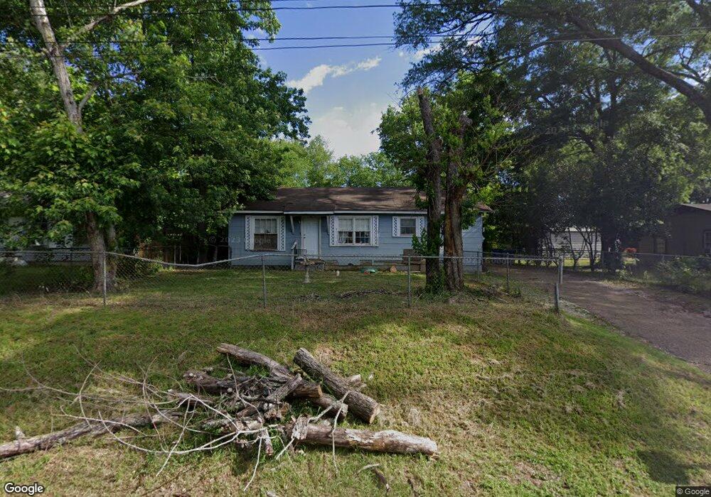 307 Highland Dr, Kilgore, TX 75662 - photo 1