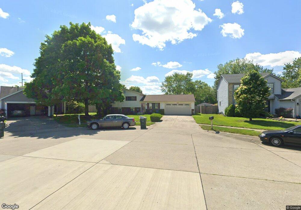 3059 Argonne Ct, Columbus, OH 43232 - photo 1