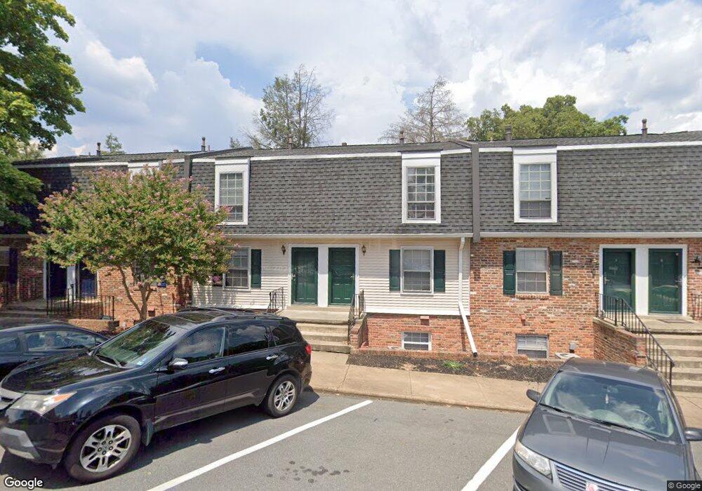 2657 Barracks Rd unit B, Charlottesville, VA 22901 - photo 1