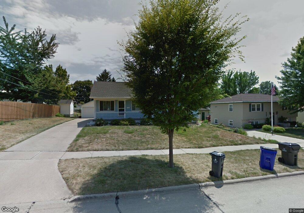 125 Auburn Dr SW, Cedar Rapids, IA 52404 - photo 1