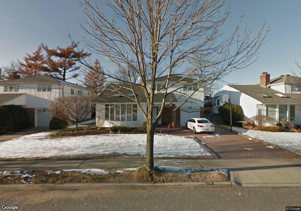 2103 Oliver Way, Merrick, NY 11566 - photo 1