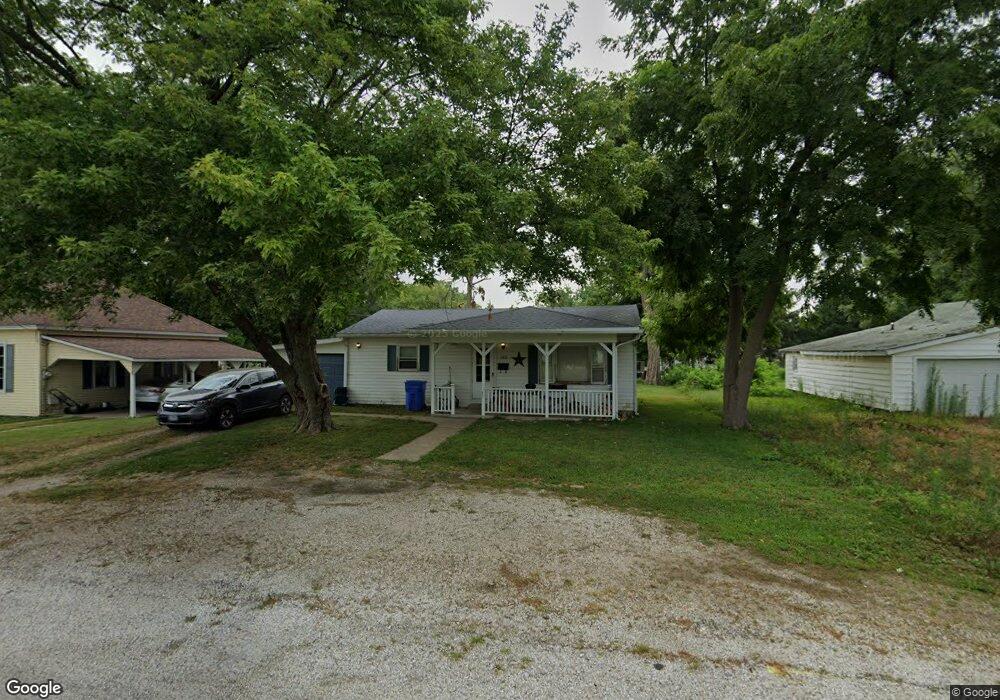 132 S Pitt St, Virginia, IL 62691 - photo 1
